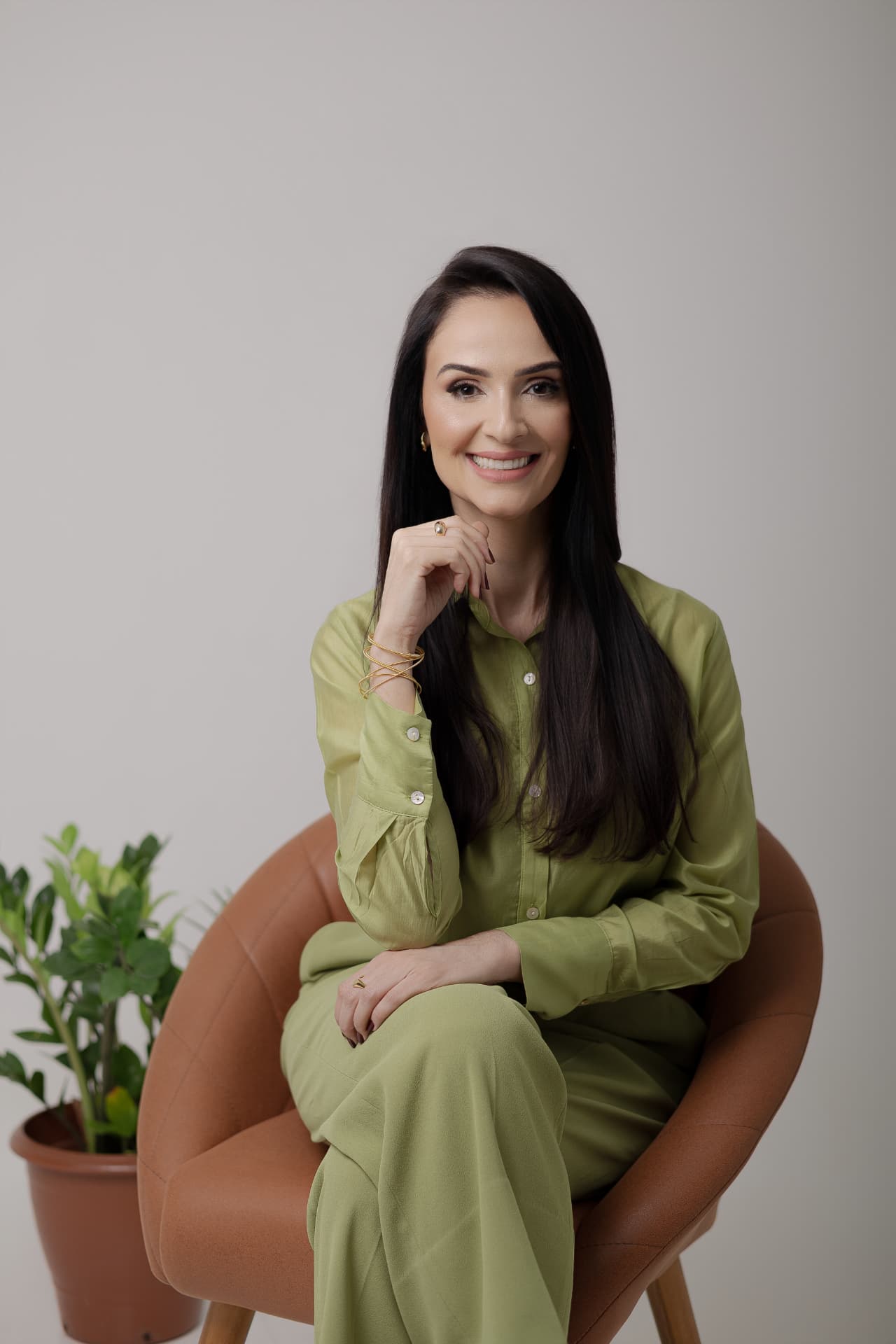Dra. Fabrícia Tomé, dermatologista especialista em Tricologia